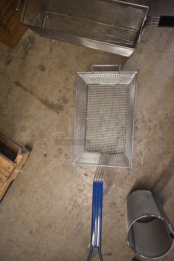 4 BRAND NEW SCRATCH AND DENT! Various Metal Fry Baskets Including Anets A4500310 13 1/4" x 8 1/2" x 5 3/4" Twin Fryer Basket with Front Hook, Anets P9800-56 17" x 5 3/4" x 6" Triple Size Fryer Basket with Front Hook, Anets P9800-53 13" x 4 1/4" x 5 1/2" Triple Size Fryer Basket with Front Hook, 119P980092 Anets P9800-92 5 3/4" x 9" Stainless Steel Round Pasta Basket. 4 Times Your Bid! - Image 7 of 12