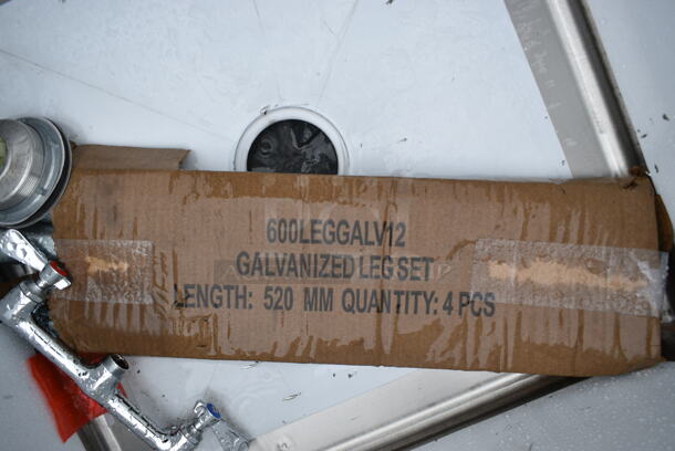 BRAND NEW SCRATCH AND DENT! Steelton 522CS12424  29 1/2" 18-Gauge Stainless Steel One Compartment Commercial Sink without Drainboard - 24" x 24" x 12" Bowl - Image 5 of 7