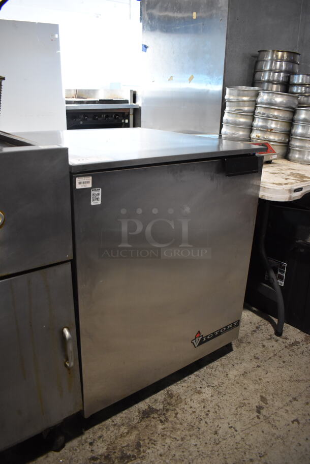 Victory UR-27-SST Stainless Steel Commercial Single Door Undercounter Cooler on Commercial Casters. 115 Volts, 1 Phase. 27x30x34. Tested and Powers On But Does Not Get Cold - Image 3 of 6