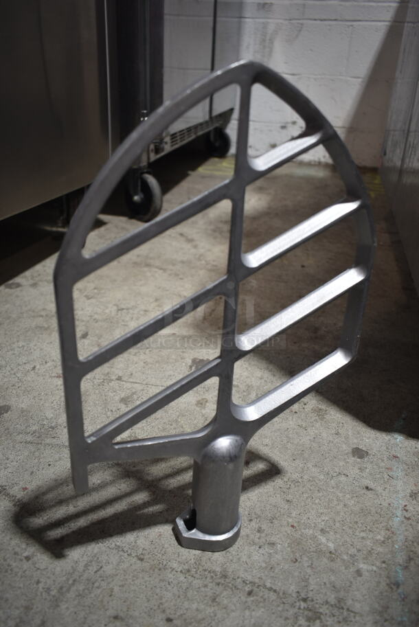 Avantco MX30 Metal Commercial 30 Quart Planetary Dough Mixer w/ Stainless Steel Mixing Bowl, Bowl Guard, Whisk, Paddle and Dough Hook Attachments. Tested and Working! - Image 5 of 9