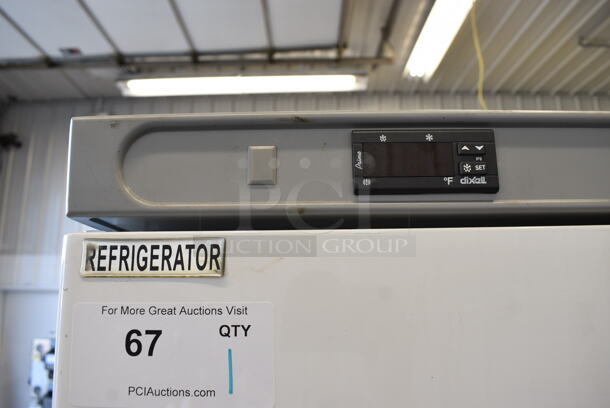 Arctic Air AWR25 Metal Commercial Single Door Reach In Cooler on Commercial Casters. 115 Volts, 1 Phase. 31x29x77. Tested and Powers On But Does Not Get Cold - Image 6 of 7