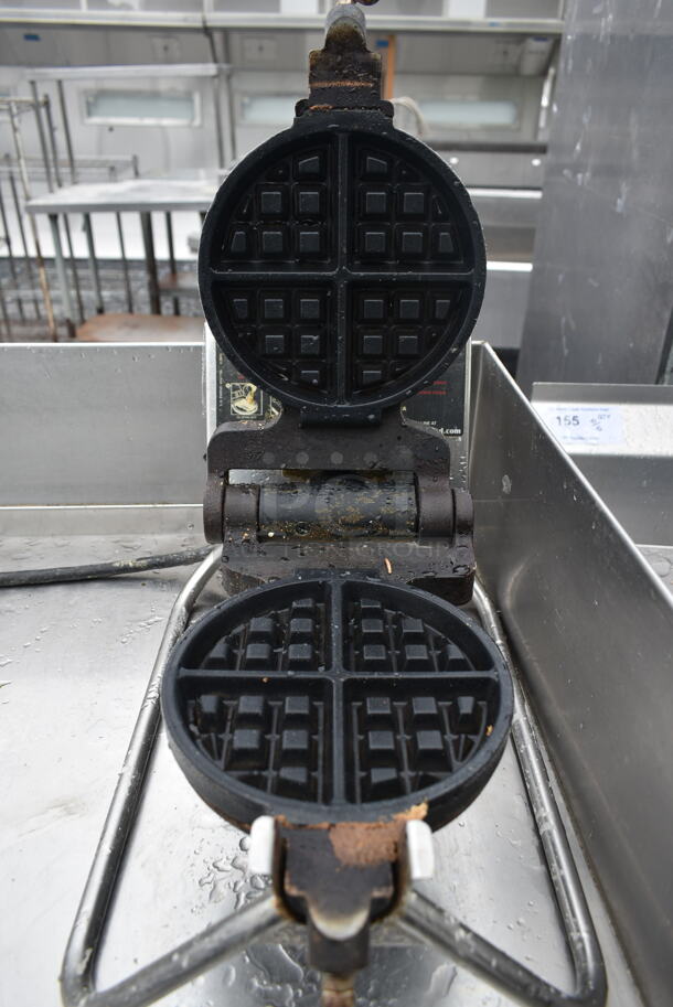 RT-P Stainless Steel Commercial Countertop Waffle Maker. 120 Volts, 1 Phase. Tested and Working! - Image 4 of 5