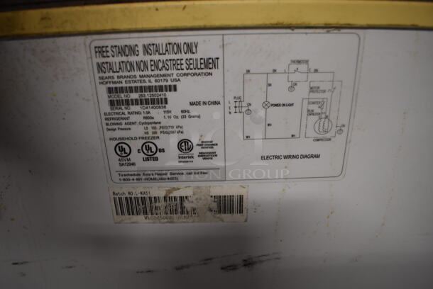Sears 253.12502410 Chest Freezer. 115 Volts, 1 Phase. 29x21x32.5. Tested and Working! - Image 4 of 5