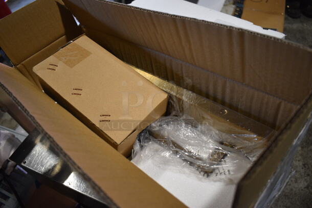 BRAND NEW SCRATCH AND DENT! Metal Light Fixture - Image 2 of 4