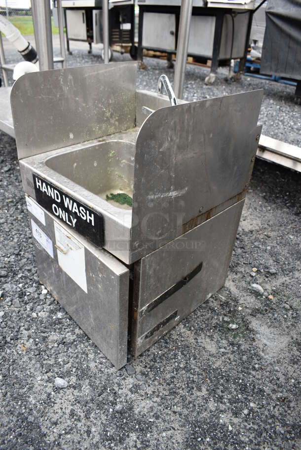 Glastender WDH-14 Stainless Steel Commercial Single Bay Wall Mount Sink w/ Faucet, Handles and Side Splash Guards. 14x15x21 - Image 4 of 4