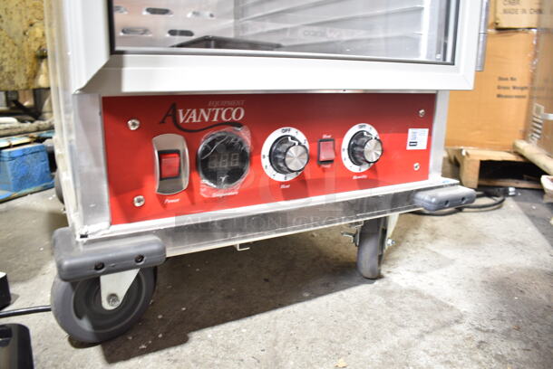 BRAND NEW SCRATCH AND DENT! Avantco 177HPI1836 Metal Commercial Heated Holding Cabinet on Commercial Casters. 120 Volts, 1 Phase. Tested and Working! - Image 3 of 5