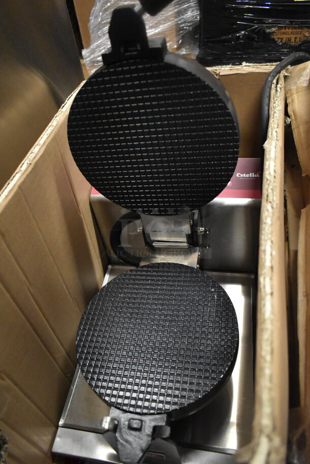 BRAND NEW SCRATCH AND DENT! Estella 348WCMX1A Stainless Steel Commercial Countertop Waffle Maker. 120 Volts, 1 Phase. Tested and Working! - Image 6 of 7