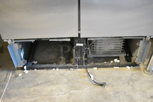 2017 True T-35-HC Stainless Steel Commercial 2 Door Reach In Cooler w/ Poly Coated Racks. 115 Volts, 1 Phase. Tested and Working! - Image 3 of 6