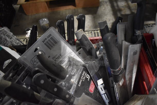 ALL ONE MONEY! Tier Lot of Various BRAND NEW Items Including Dishers, Knives, Pizza Pie Cutters and Spoodles - Image 5 of 10