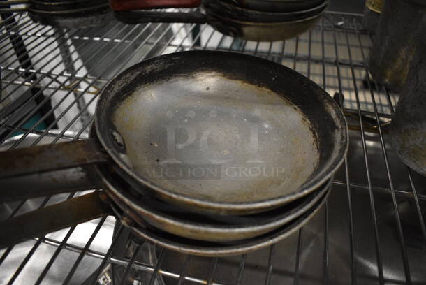 4 Metal Skillets. 13.5x7.5x1.5. 4 Times Your Bid! - Image 3 of 3