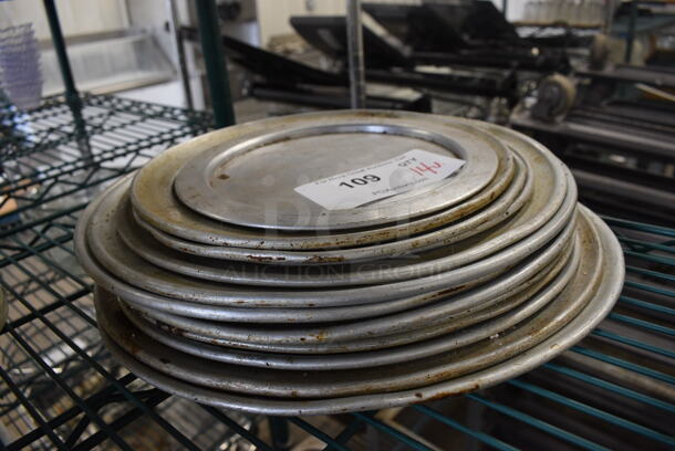14 Various Metal Round Pizza Baking Pans. Includes 12x12. 14 Times Your Bid! - Image 2 of 3