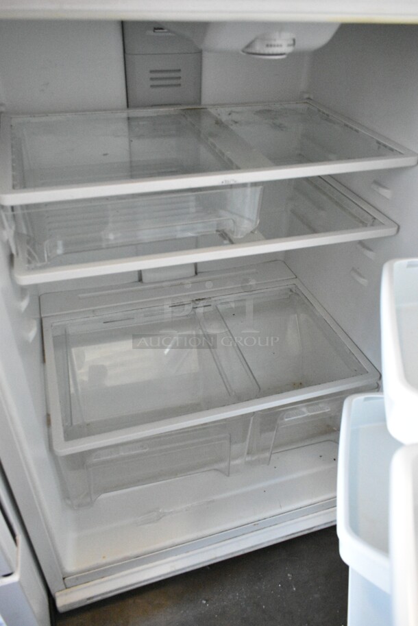 Maytag M1TXEGMYW01 Metal Cooler w/ Freezer. 115 Volts, 1 Phase. Tested and Working! - Image 4 of 6