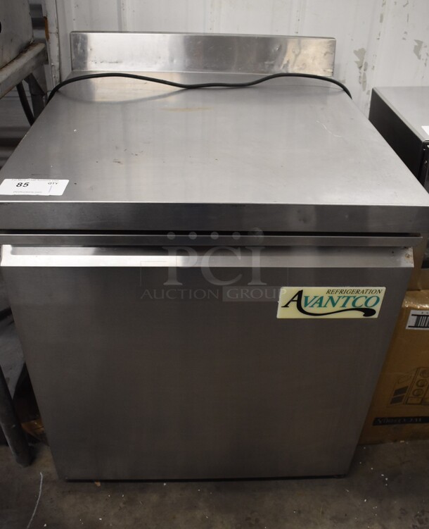 Avantco 178SSWT27RHC Stainless Steel Commercial Single Door Work Top Cooler w/ Back Splash. Comes w/ Commercial Casters. 115 Volts, 1 Phase. 27x30x35. Tested and Powers On But Does Not Get Cold