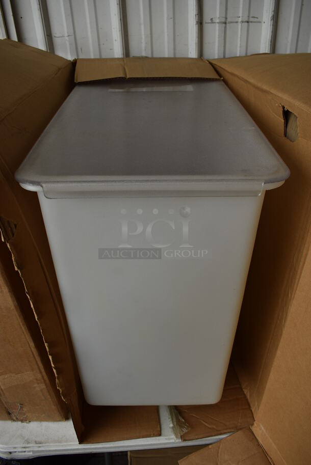 BRAND NEW IN BOX! Carlisle White Poly Ingredient Bin w/ Lid on Commercial Casters. 15.5x29x27