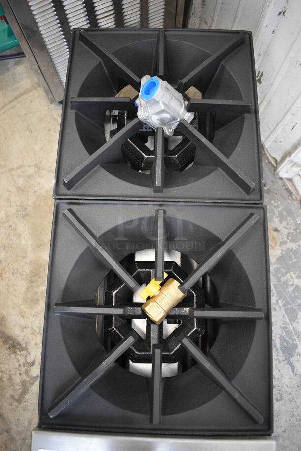 BRAND NEW SCRATCH AND DENT! Vollrath Model HPA1002 Stainless Steel Commercial Countertop Natural Gas Powered 2 Burner Range. Comes w/ LPG Conversion Kit Paperwork. 52,000 BTU. 12x28x14 - Image 4 of 7