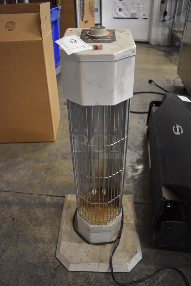 Lakewood Metal Floor Style Quartz Heater. 115 Volts, 1 Phase. 12x14x27