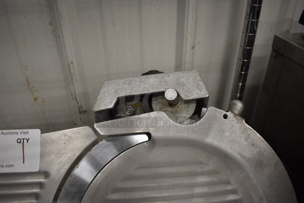 German Knife GS-72M Stainless Steel Commercial Countertop Meat Slicer w/ Blade Sharpener. 115 Volts, 1 Phase. 27x21x20. Tested and Working! - Image 5 of 6