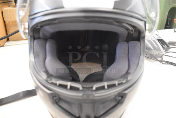 HJC Motorcycle Size XL DOT Helmet - Image 5 of 6