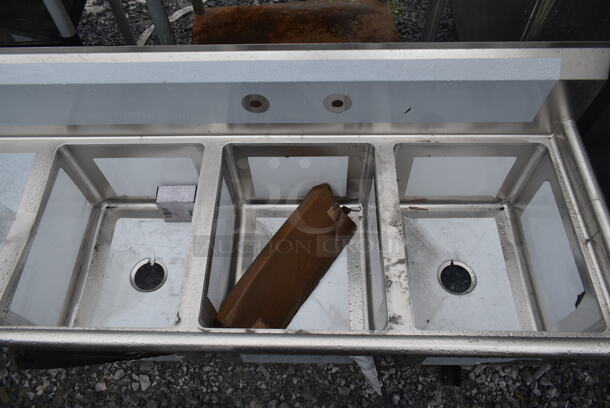 BRAND NEW SCRATCH AND DENT! Regency 600S3162018LFT Stainless Steel Commercial 3 Bay Sink w/ Left Side Drain Board and Legs. Bays 16x20. Drain Boards 16x22 - Image 3 of 5