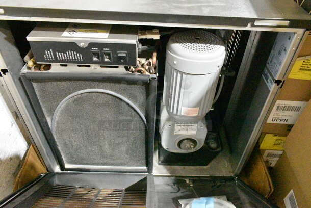 BRAND NEW! Manitowoc RN1008A Stainless Steel Commercial Ice Head. 115 Volts, 1 Phase.  - Image 2 of 6