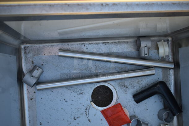 BRAND NEW SCRATCH AND DENT! Regency 600S11824 23" 16 Gauge Stainless Steel One Compartment Commercial Sink with Stainless Steel Legs and Cross Bracing - 18" x 24" x 14" Bowl - Image 3 of 7