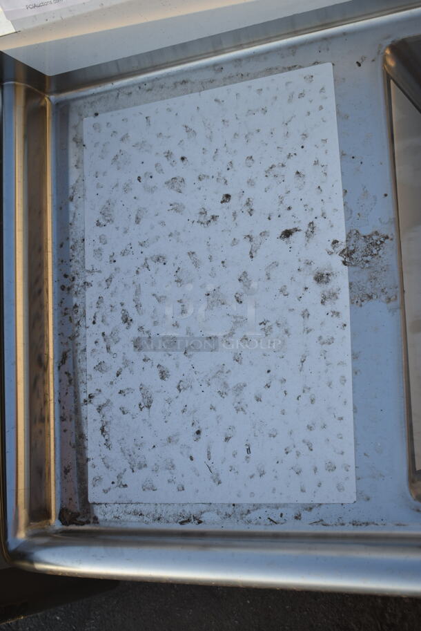 BRAND NEW SCRATCH AND DENT! Steelton 522CS11818L 38 3/4" 18-Gauge Stainless Steel One Compartment Commercial Sink with Left Drainboard - 18" x 18" x 12" Bowl - Image 4 of 6