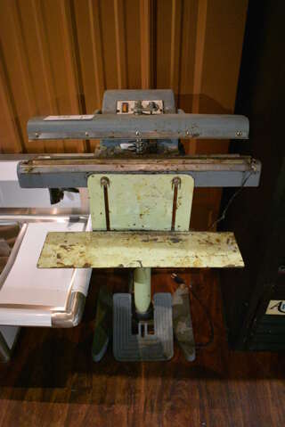 TEW TISF-602 Metal Commercial Floor Style Impulse Foot Sealer. 110 Volts, 1 Phase. 21x21x34. Item Was in Working Condition on Last Day of Business. (bar)