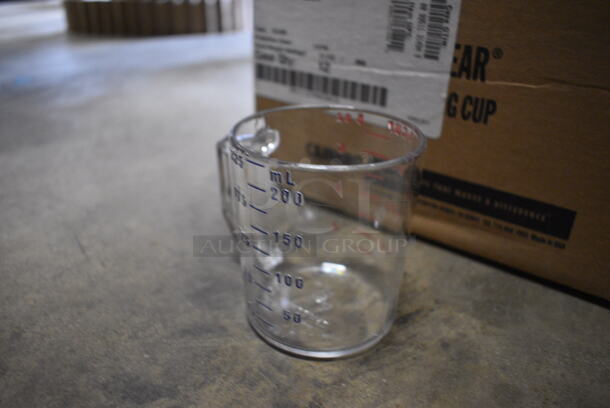 6 BRAND NEW IN BOX! Cambro Clear Poly Pitchers. 4x3x3. 6 Times Your Bid! - Image 2 of 3