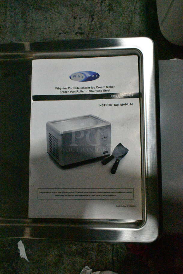 BRAND NEW SCRATCH AND DENT! Whynter ICR-300SS Portable Instant Ice Cream Maker Frozen Pan Roller in Stainless Steel. 115 Volts, 1 Phase. Tested and Working! - Image 5 of 6