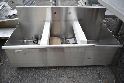 BRAND NEW SCRATCH AND DENT! Stainless Steel Commercial 3 Bay Sink. 