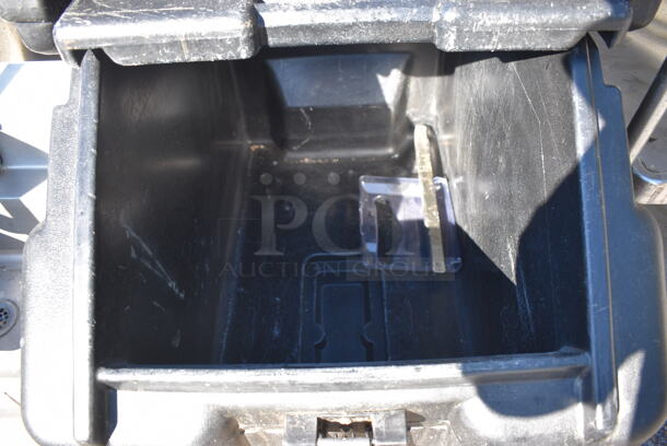 Cambro Black Poly Insulated Ice Bin on Commercial Casters. 23x30x30 - Image 4 of 5