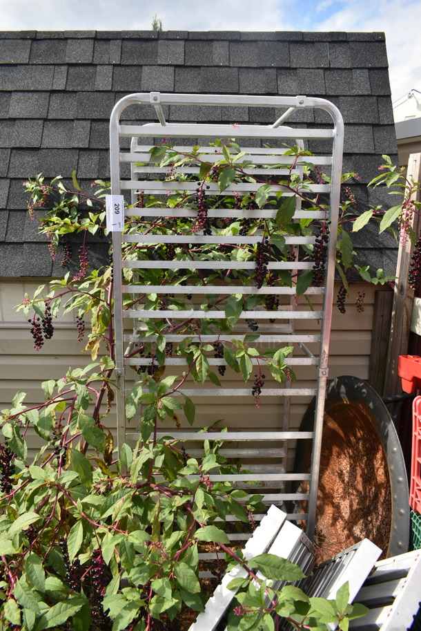 Metal Pan Rack. (outside) - Image 1 of 3