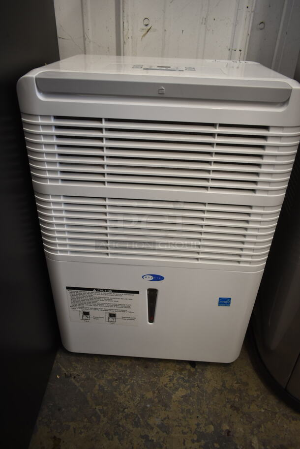 BRAND NEW SCRATCH AND DENT! Pelonis RPD-621EW Dehumidifier. 115 Volts, 1 Phase. Tested and Working! - Image 3 of 4
