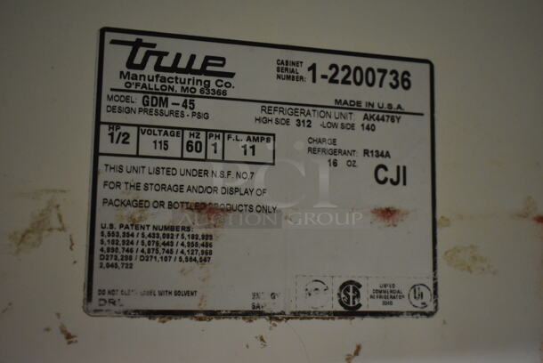 True GDM-45 Metal Commercial 2 Door Reach In Cooler Merchandiser w/ Poly Coated Racks. 115 Volts, 1 Phase. Tested and Working! - Image 8 of 8
