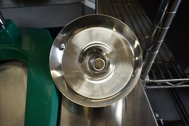 BRAND NEW SCRATCH AND DENT! Garde Metal Commercial Countertop Manual Juicer / Juice Press. Tested and Working! - Image 8 of 8