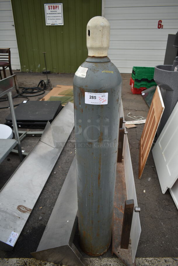 Metal Carbon Dioxide Tank. Buyer Must Pick Up - We Will Not Ship This Item