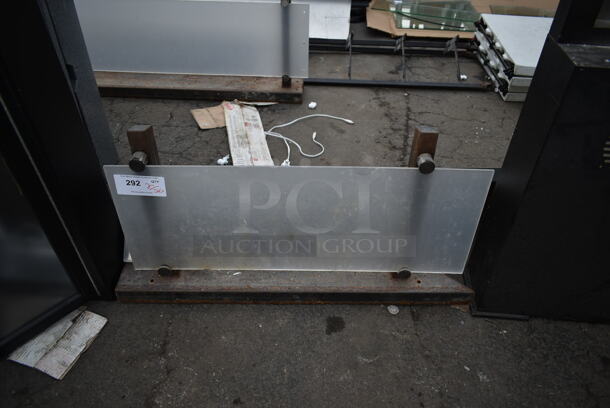 Privacy Barrier. - Image 1 of 3