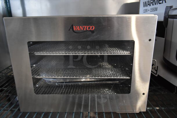 BRAND NEW SCRATCH AND DENT! Avantco 177LT06A Stainless Steel Commercial Food Dehydrator. 120 Volts, 1 Phase. Tested and Only Works On The Highest Heat Setting.
 - Image 6 of 10