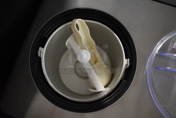 BRAND NEW SCRATCH AND DENT! Whynter ICM-200LS 2.1 Quart Capacity Automatic Compressor Ice Cream Maker in Stainless Steel. 115 Volts, 1 Phase. Tested and Working! - Image 5 of 6