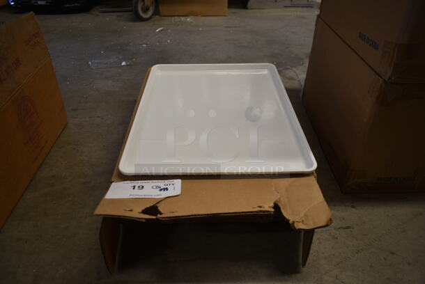 12 BRAND NEW IN BOX! Cambro White Poly Trays. 12 Times Your Bid!