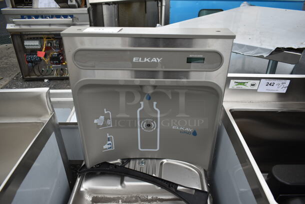 BRAND NEW SCRATCH AND DENT! Elkay Wall Mount Water Fountain w/ Bottle Filler - Image 3 of 4