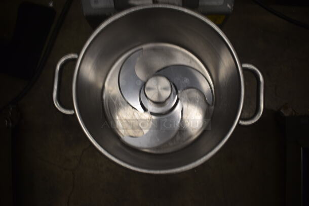 Robot Coupe R 10 Series E Commercial Stainless Steel Countertop Cutter Mixer Food Processor With 10 Quart Stainless Steel Bowl. 208-240V, 3 Phase.  - Image 4 of 5