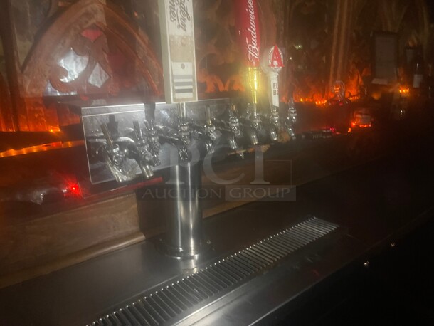 Working! True TBB-4 Three Door 90 inch Beer Kegerator NSF 115 Volt NSF Tested and Working! - Image 9 of 9