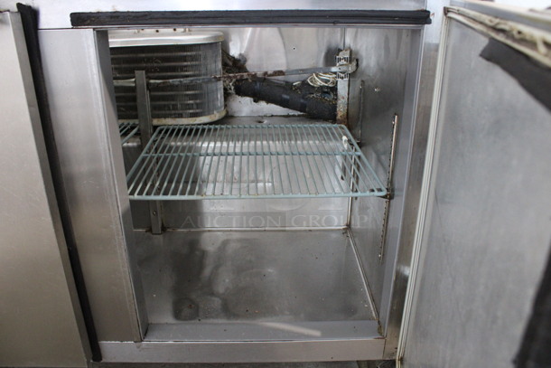 Leader Stainless Steel Commercial Sandwich Salad Prep Table Bain Marie Mega Top on Commercial Casters. 115 Volts, 1 Phase. 48x32x45. Tested and Powers On But Temps at 45 Degrees - Image 5 of 8