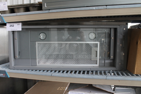 BRAND NEW ZPI-E30AG290 Metal Range Hood