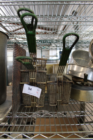 4 Metal Fry Baskets. 4 Times Your Bid!