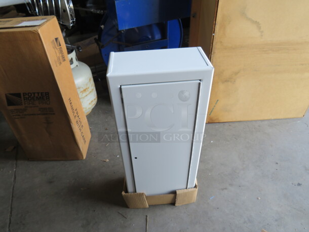 One NEW Potter Roemer Fire Pro 7000 Series Fire Extinguisher Box.