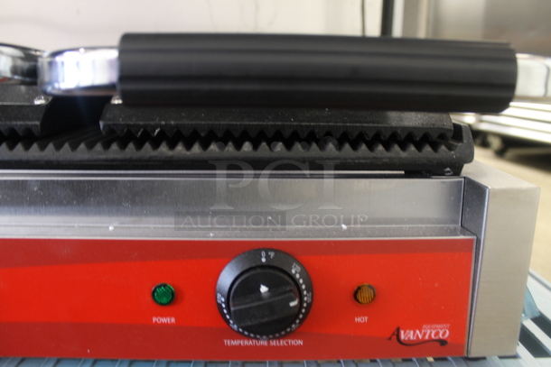 BRAND NEW SCRATCH AND DENT! Avantco 177P84 Stainless Steel Commercial Double Panini Press. 120 Volts, 1 Phase. Tested and Working! - Image 5 of 9