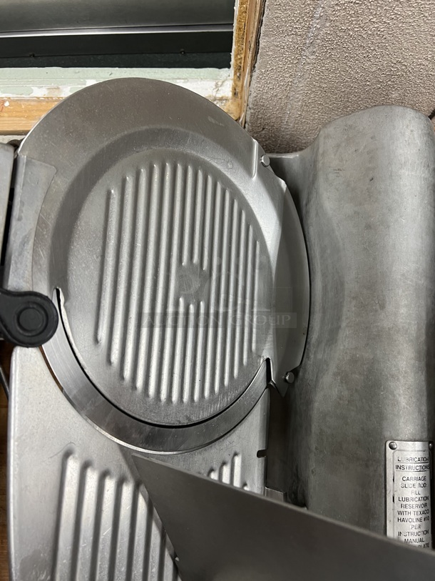 Hobart Manual Commercial Slicer 1/2 HP EDGE12  Refurbished and Working Condition 120 volt NSF - Image 2 of 3