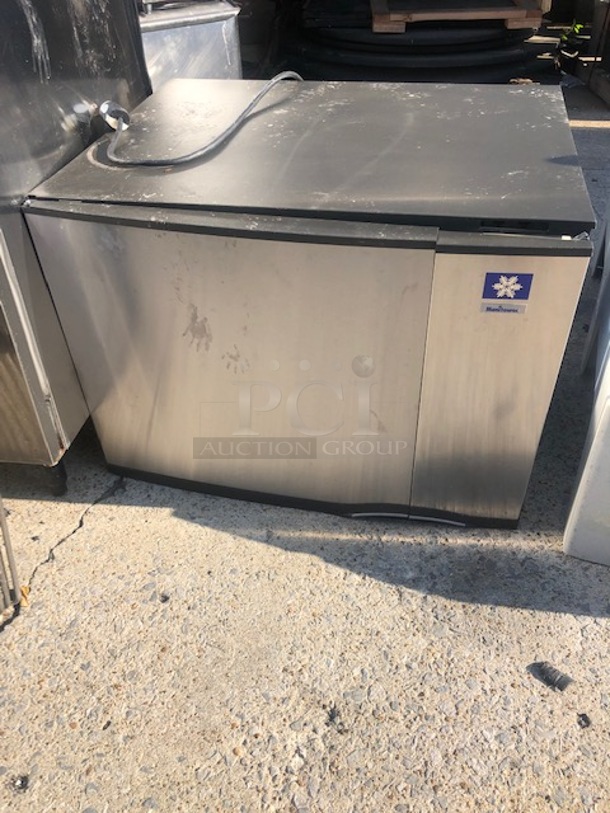 One Stainless Manitowic Ice Maker. Model# SD0452A. Working When Removed. 115 Volt. 30X25X22